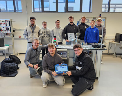 Technik, Teamgeist und Triumph: Roboterprojekt